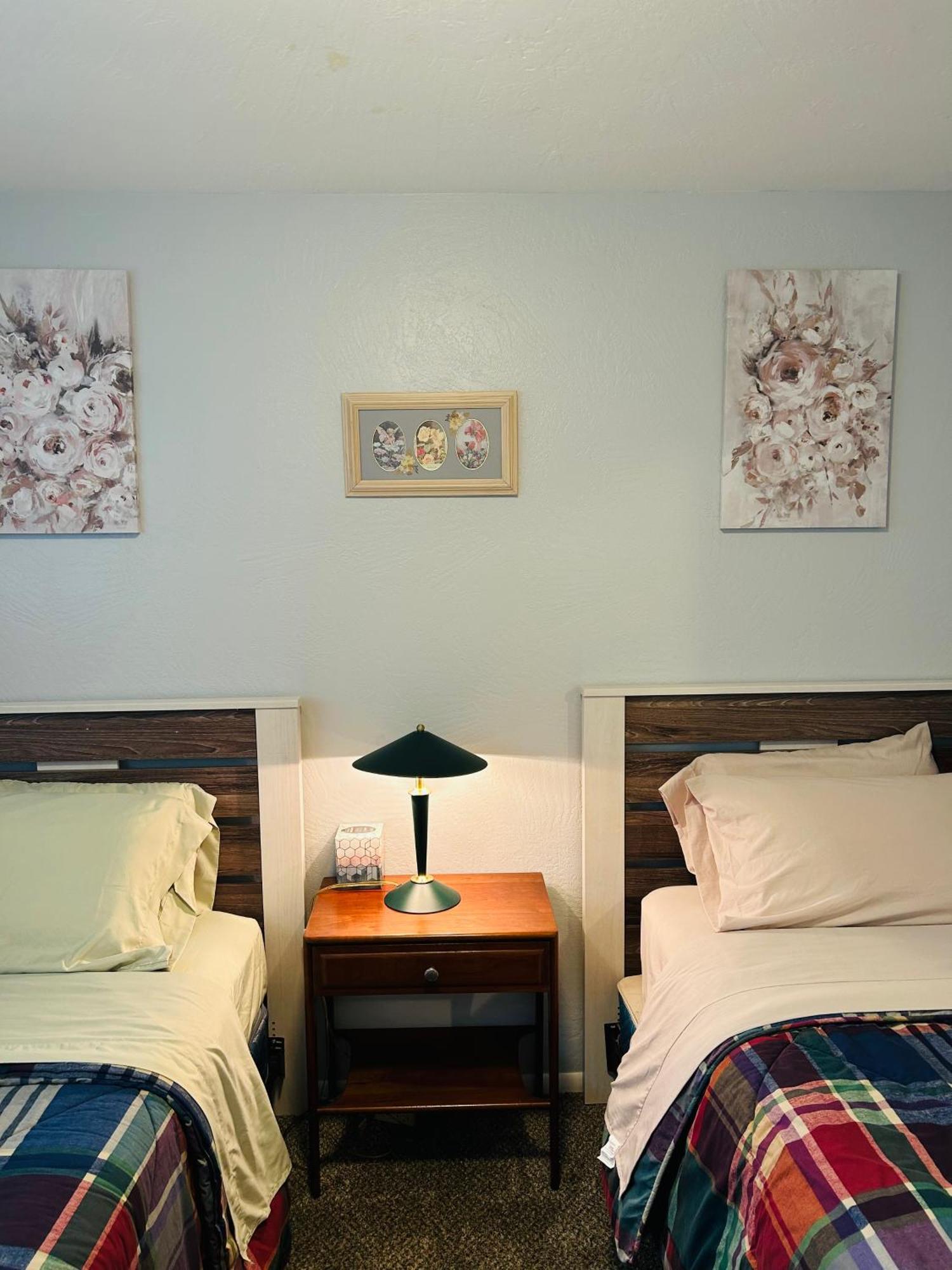 Emerald City 3 Bedroom 1 Bath Home Eugene Bagian luar foto