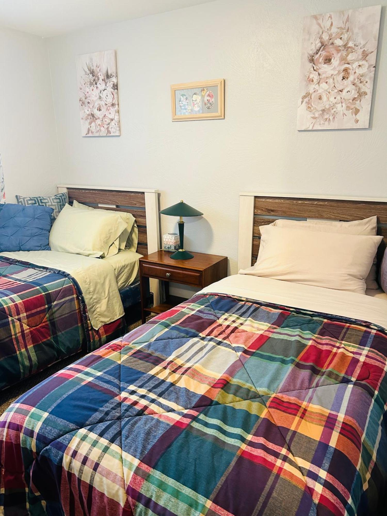 Emerald City 3 Bedroom 1 Bath Home Eugene Bagian luar foto