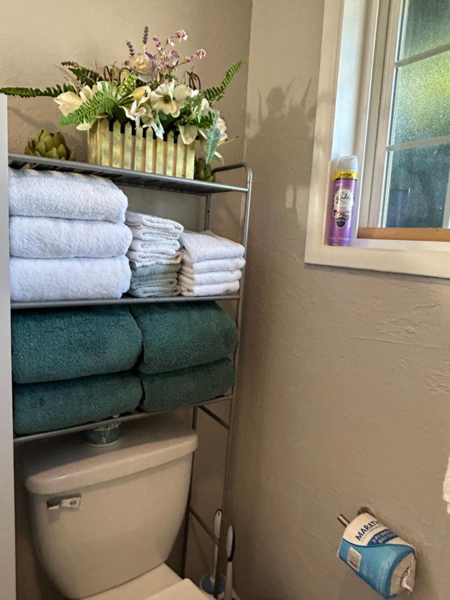 Emerald City 3 Bedroom 1 Bath Home Eugene Bagian luar foto